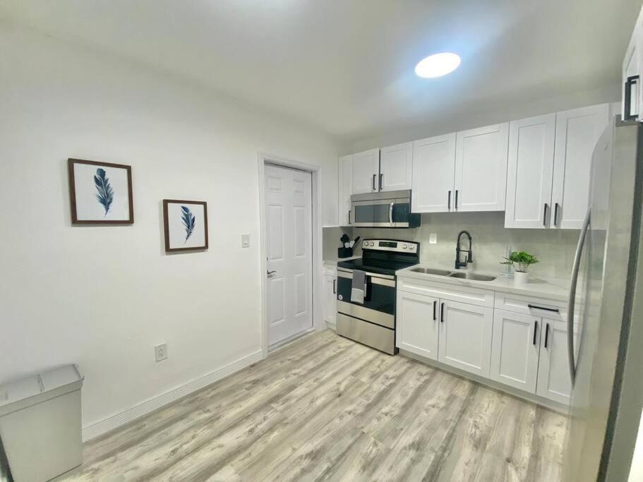 Beautiful & Relax Family House 2/1- Free Parking Villa Miami Bagian luar foto