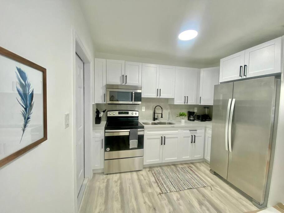 Beautiful & Relax Family House 2/1- Free Parking Villa Miami Bagian luar foto